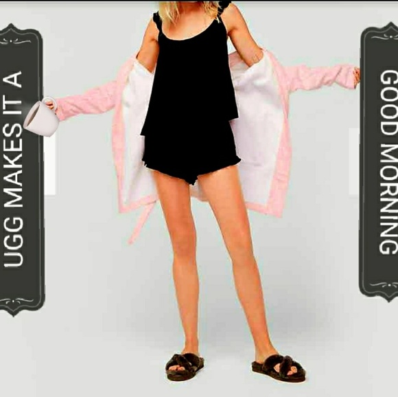 NWT RED UGG ROBE XL or 0X - Picture 3 of 6